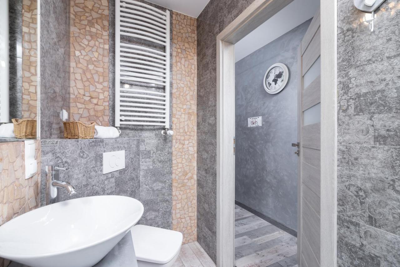 Apartments Cracow Czeczow By Renters クラクフ エクステリア 写真